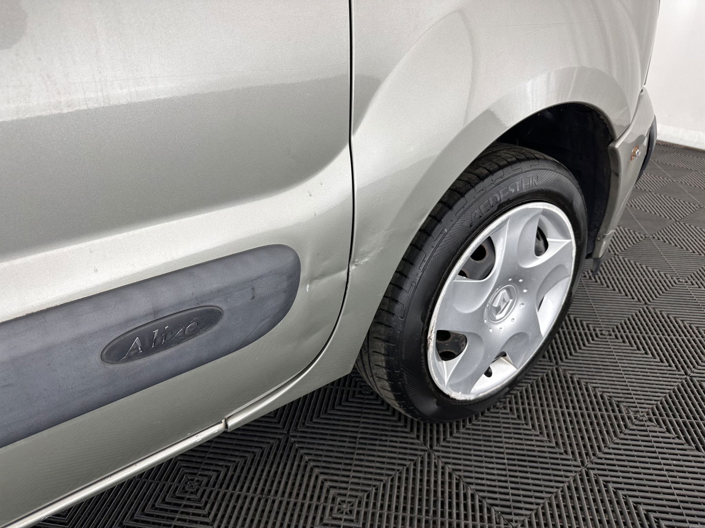 Renault Kangoo 1.6-16V Privilège *AIRCO | COMFORT-SEATS | TOWBAR | CRUISE | CAMERA | RADIO*