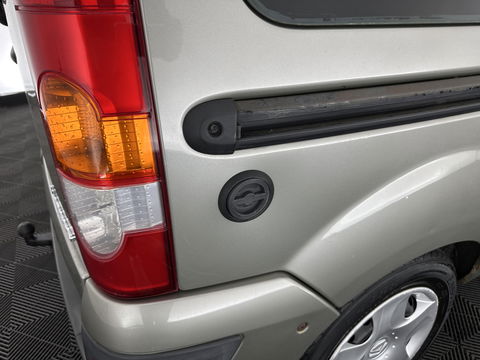 Renault Kangoo 1.6-16V Privilège *AIRCO | COMFORT-SEATS | TOWBAR | CRUISE | CAMERA | RADIO*