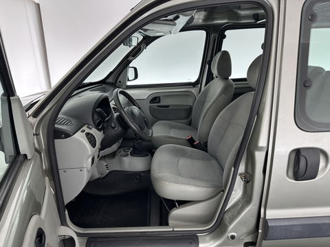 Renault Kangoo 1.6-16V Privilège *AIRCO | COMFORT-SEATS | TOWBAR | CRUISE | CAMERA | RADIO*