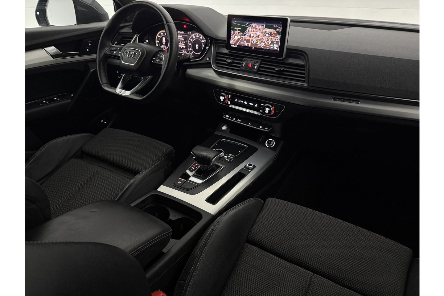 Audi Q5 55 TFSI e Quattro S-line 327PK Camera LED Virtual ACC Clima Navi 20"LMV PDC