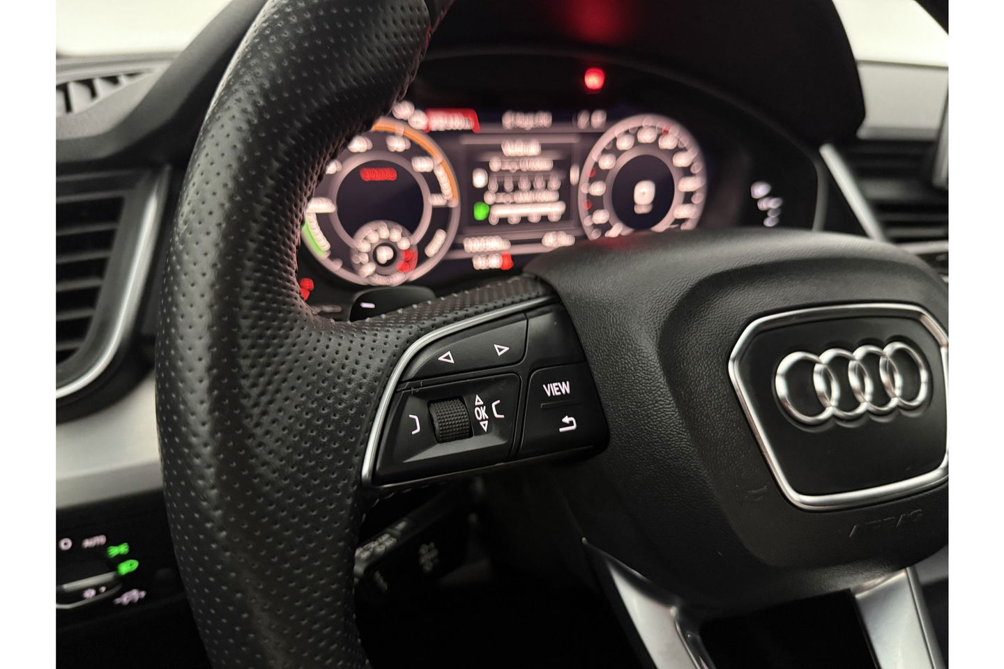 Audi Q5 55 TFSI e Quattro S-line 327PK Camera LED Virtual ACC Clima Navi 20"LMV PDC