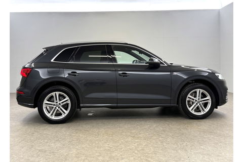 Audi Q5 55 TFSI e Quattro S-line 327PK Camera LED Virtual ACC Clima Navi 20"LMV PDC