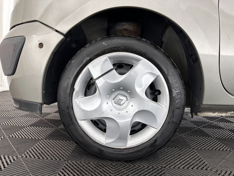 Renault Kangoo 1.6-16V Privilège *AIRCO | COMFORT-SEATS | TOWBAR | CRUISE | CAMERA | RADIO*