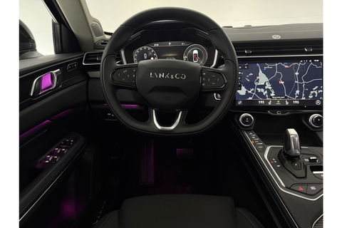 Lynk Co 01 1.5 | UNIEK Matte Grijs | 262PK Pano LED Sfeer 360Camera Memory ACC Virtual Carplay Clima Navi 20"LMV