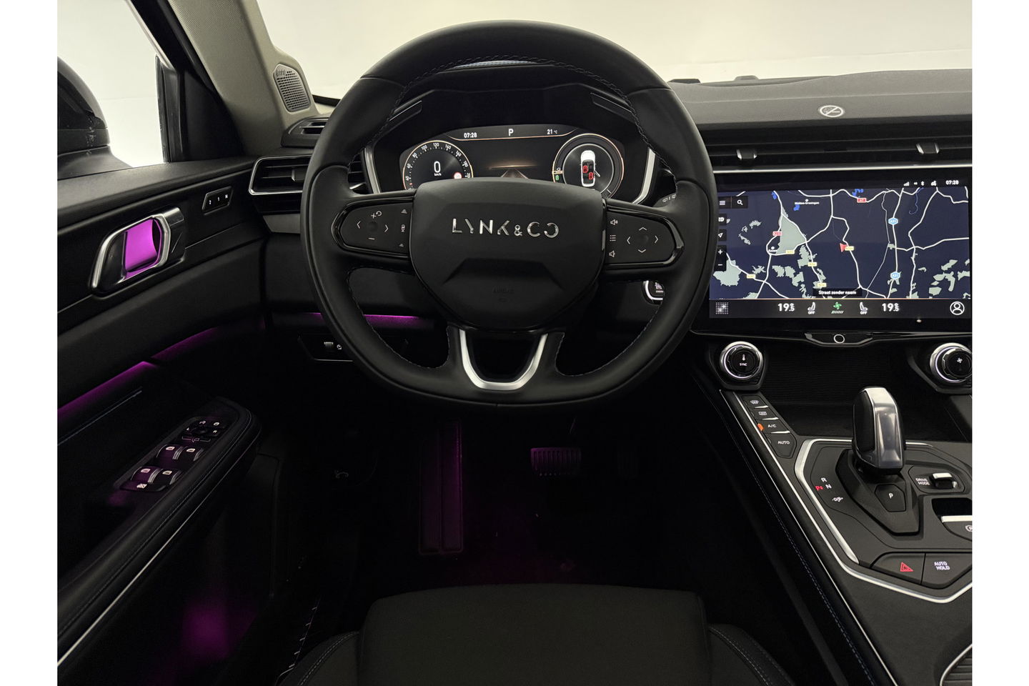 Lynk Co 01 1.5 | UNIEK Matte Grijs | 262PK Pano LED Sfeer 360Camera Memory ACC Virtual Carplay Clima Navi 20"LMV