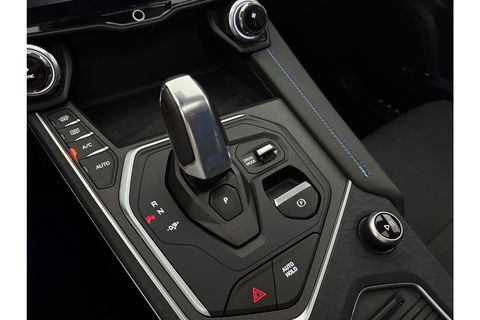 Lynk Co 01 1.5 | UNIEK Matte Grijs | 262PK Pano LED Sfeer 360Camera Memory ACC Virtual Carplay Clima Navi 20"LMV