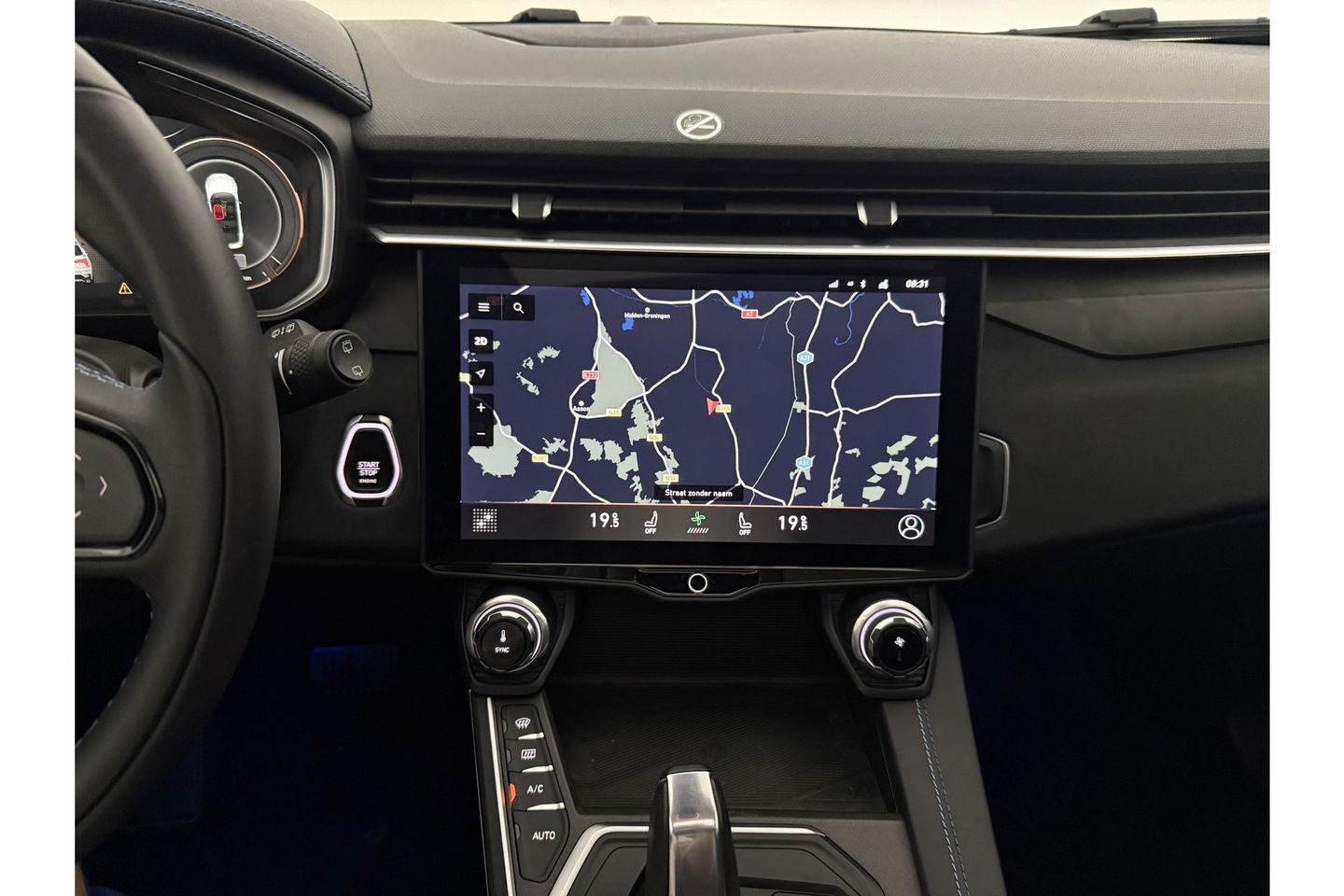 Lynk Co 01 1.5 | UNIEK Matte Grijs | 262PK Pano LED Sfeer 360Camera Memory ACC Virtual Carplay Clima Navi 20"LMV