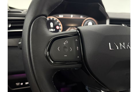 Lynk Co 01 1.5 | UNIEK Matte Grijs | 262PK Pano LED Sfeer 360Camera Memory ACC Virtual Carplay Clima Navi 20"LMV