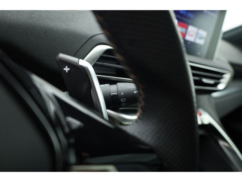 Peugeot 5008 1.2 PureTech GT-Line 7pers. | Pano | Trekhaak | Camera | Dodehoek | Apple CarPlay & Android Auto |
