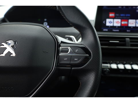 Peugeot 5008 1.2 PureTech GT-Line 7pers. | Pano | Trekhaak | Camera | Dodehoek | Apple CarPlay & Android Auto |