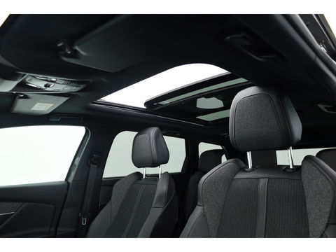 Peugeot 5008 1.2 PureTech GT-Line 7pers. | Pano | Trekhaak | Camera | Dodehoek | Apple CarPlay & Android Auto |