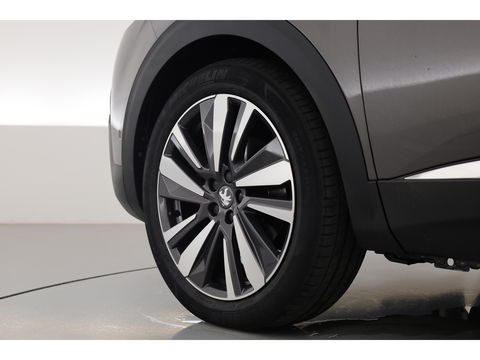 Peugeot 5008 1.2 PureTech GT-Line 7pers. | Pano | Trekhaak | Camera | Dodehoek | Apple CarPlay & Android Auto |