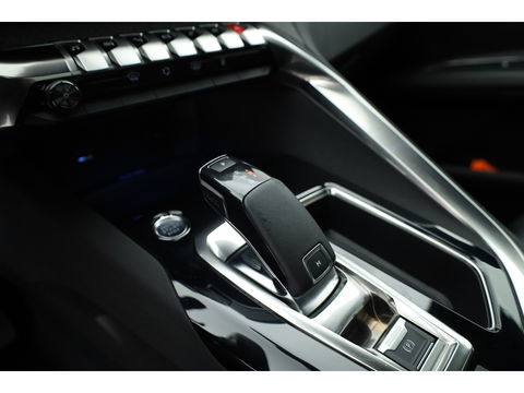 Peugeot 5008 1.2 PureTech GT-Line 7pers. | Pano | Trekhaak | Camera | Dodehoek | Apple CarPlay & Android Auto |