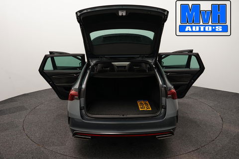 Škoda Octavia Combi 1.4 TSI RS iV PHEV Business 245PK|RS SEATS|PANO