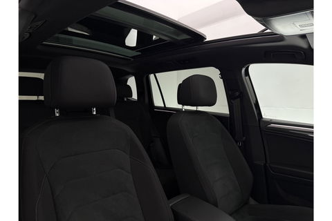 Volkswagen Tiguan Allspace 1.4 TSI R-line DSG Pano LED Dynaudio Camera Carplay ACC Clima Trekhaak Virtual Navi PDC 19"LMV