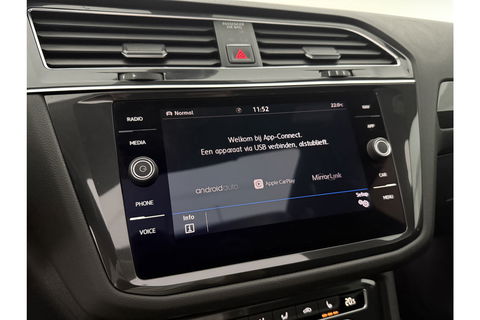 Volkswagen Tiguan Allspace 1.4 TSI R-line DSG Pano LED Dynaudio Camera Carplay ACC Clima Trekhaak Virtual Navi PDC 19"LMV