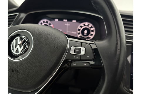 Volkswagen Tiguan Allspace 1.4 TSI R-line DSG Pano LED Dynaudio Camera Carplay ACC Clima Trekhaak Virtual Navi PDC 19"LMV