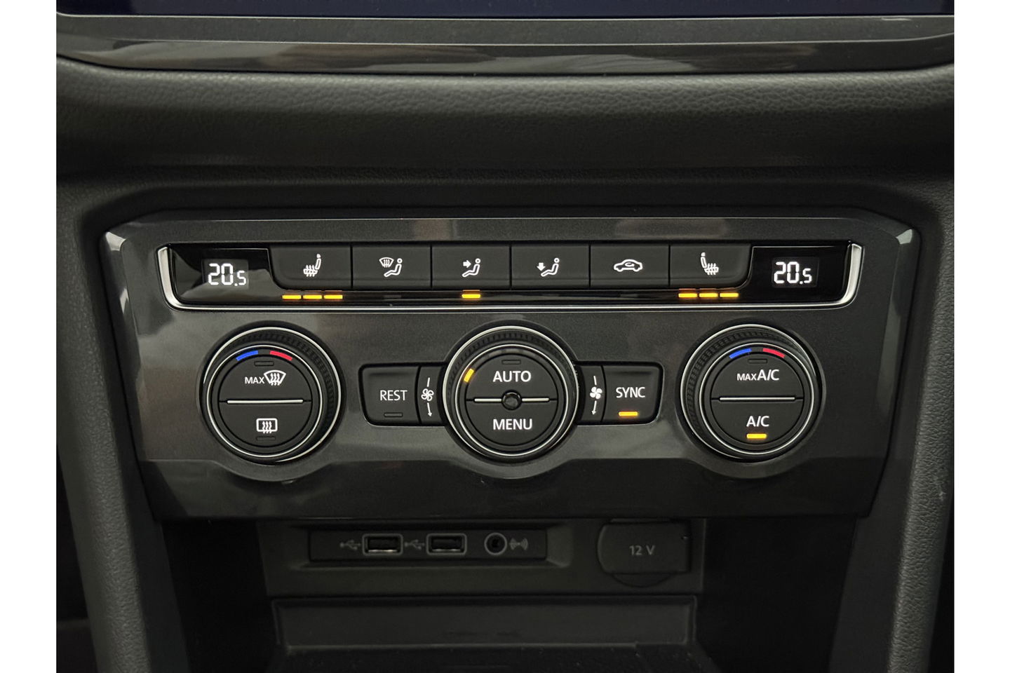 Volkswagen Tiguan Allspace 1.4 TSI R-line DSG Pano LED Dynaudio Camera Carplay ACC Clima Trekhaak Virtual Navi PDC 19"LMV