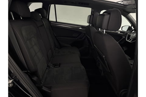 Volkswagen Tiguan Allspace 1.4 TSI R-line DSG Pano LED Dynaudio Camera Carplay ACC Clima Trekhaak Virtual Navi PDC 19"LMV