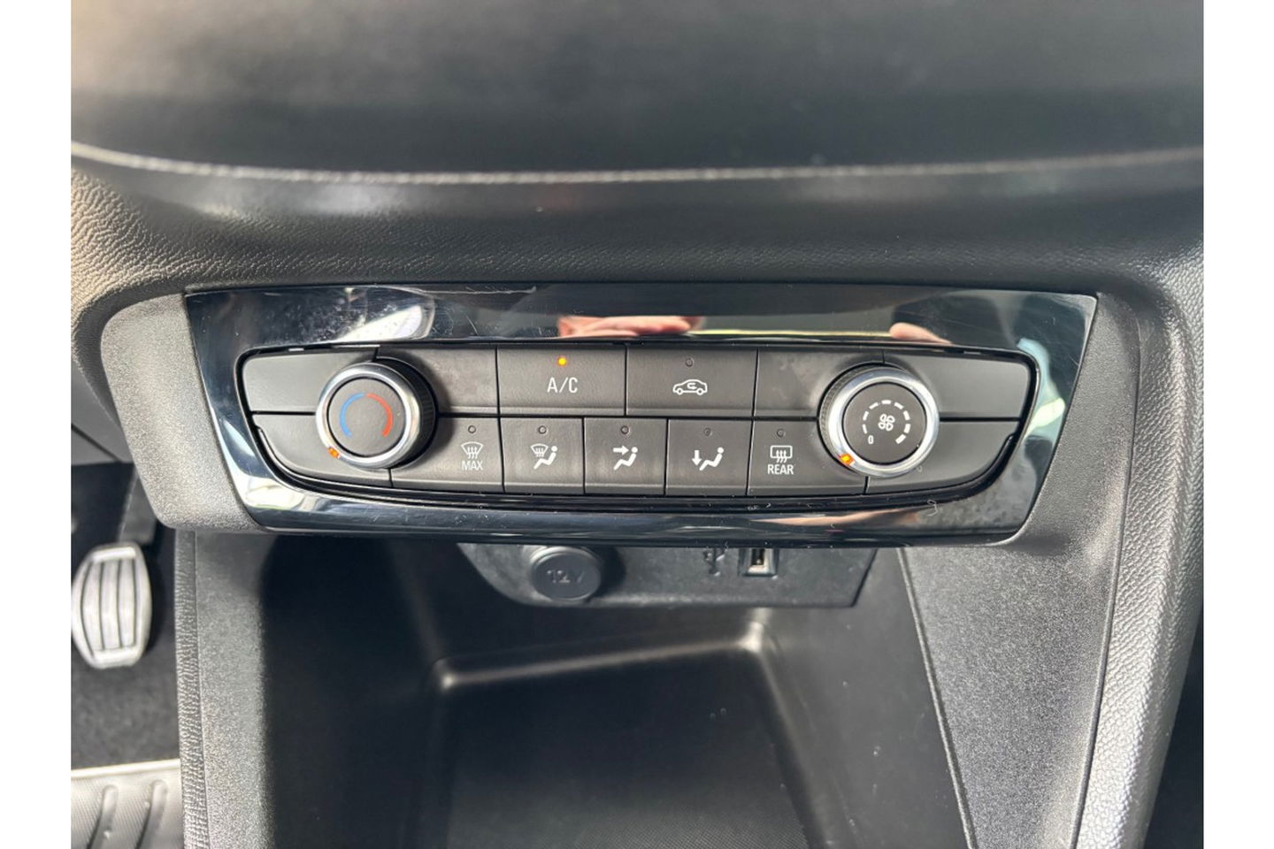 Opel Corsa 1.2 EDITION NAVI AIRCO CRUISE CONTROL