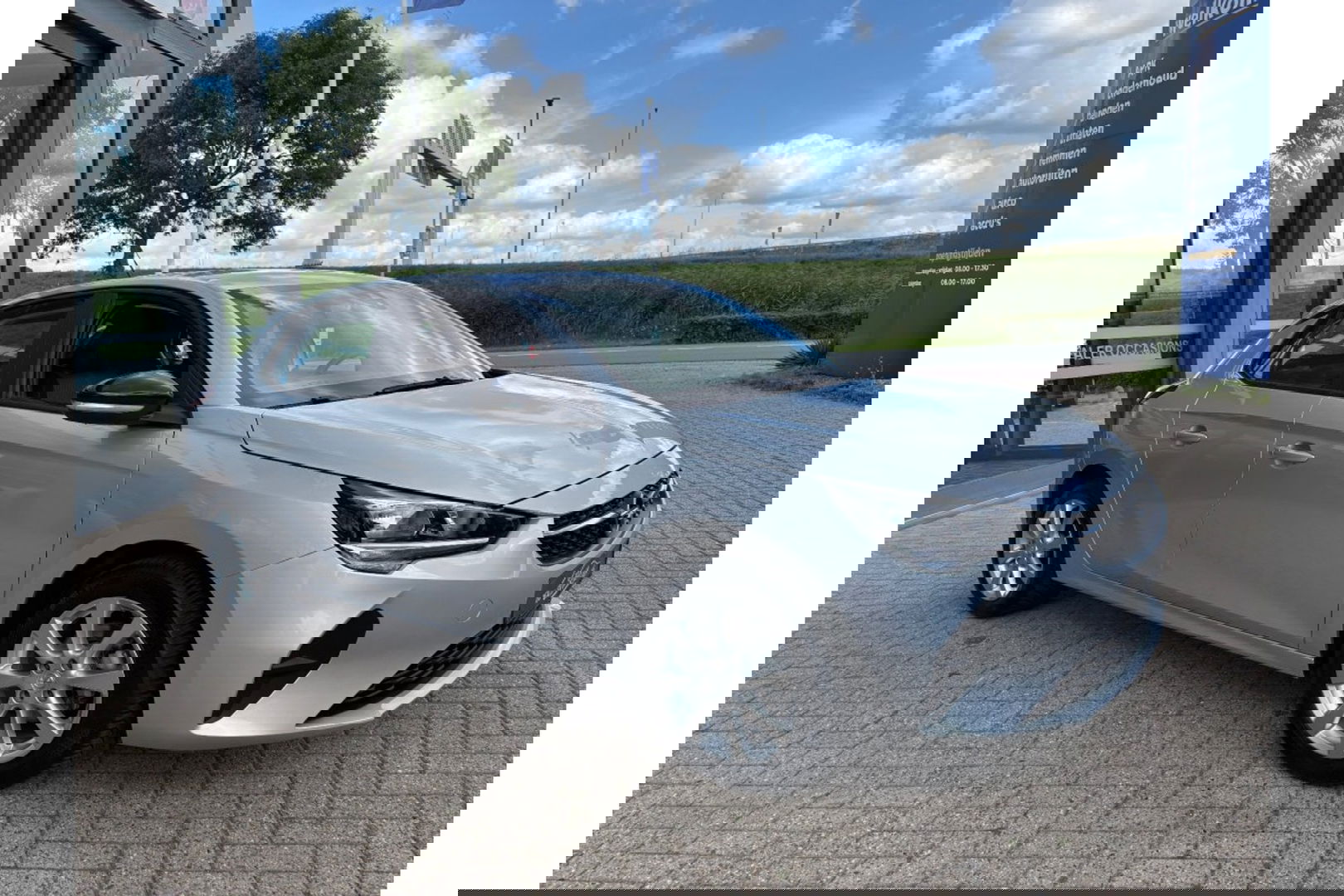 Opel Corsa 1.2 EDITION NAVI AIRCO CRUISE CONTROL