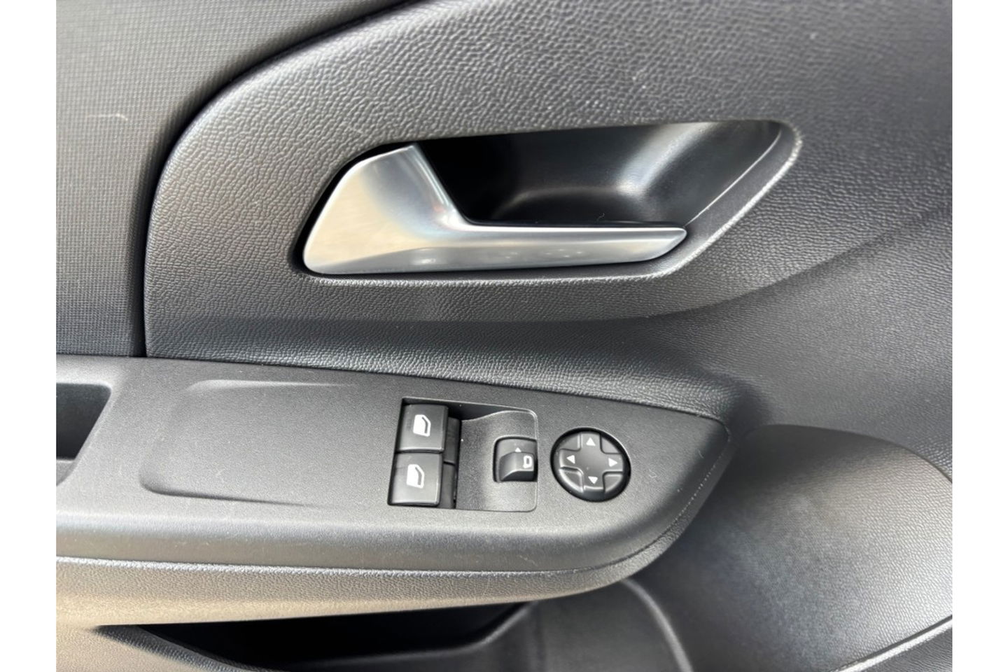 Opel Corsa 1.2 EDITION NAVI AIRCO CRUISE CONTROL