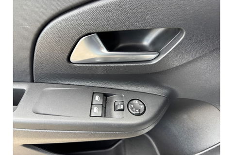 Opel Corsa 1.2 EDITION NAVI AIRCO CRUISE CONTROL