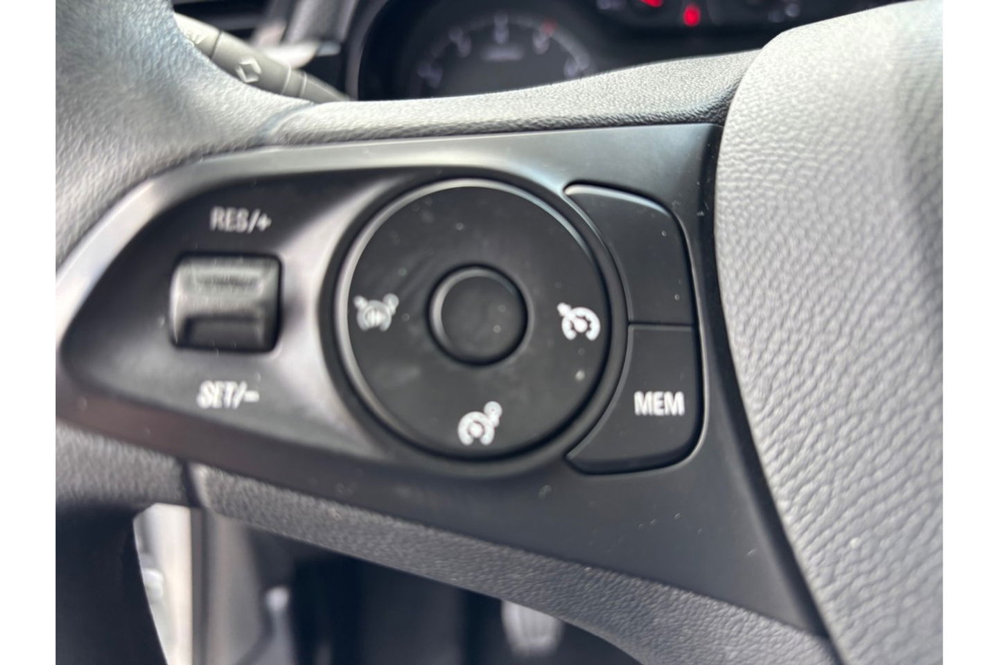 Opel Corsa 1.2 EDITION NAVI AIRCO CRUISE CONTROL