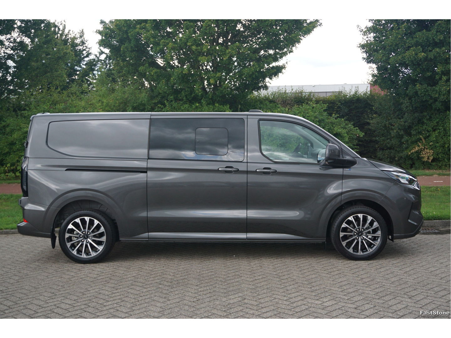 Ford Transit Custom 320L 170PK DC JWR Edition AUT BPM VRIJ!! Navi, ACC, Trekhaak, 360° Cam, 19" Velgen NR. 744