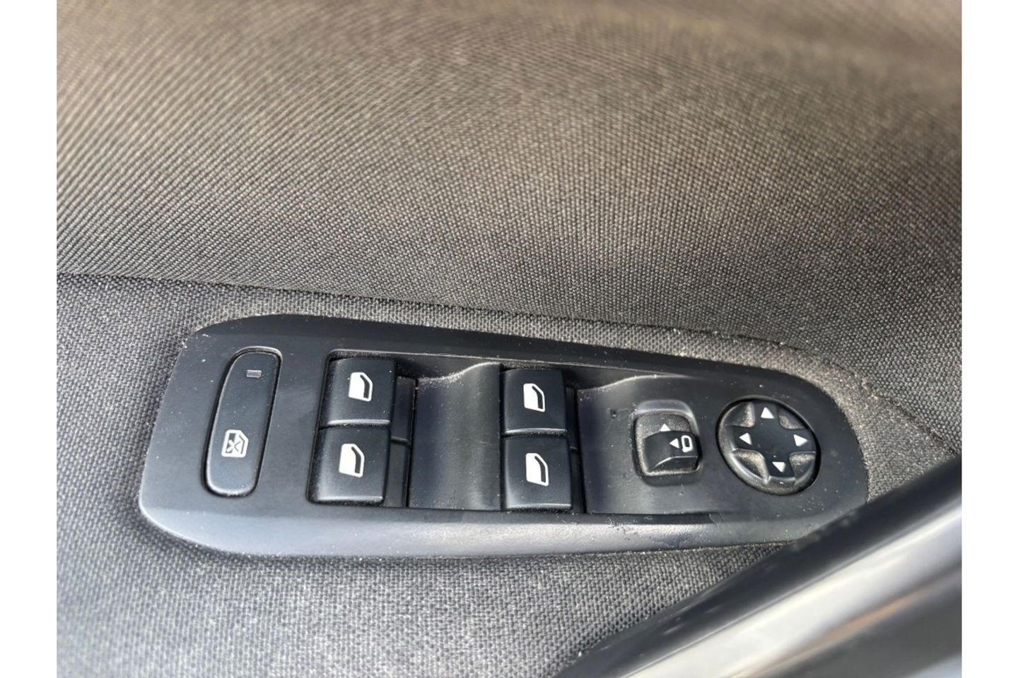 Peugeot 308 1.2 PURETECH STYLE 110 PK NAVI AIRCO/ECC PDC