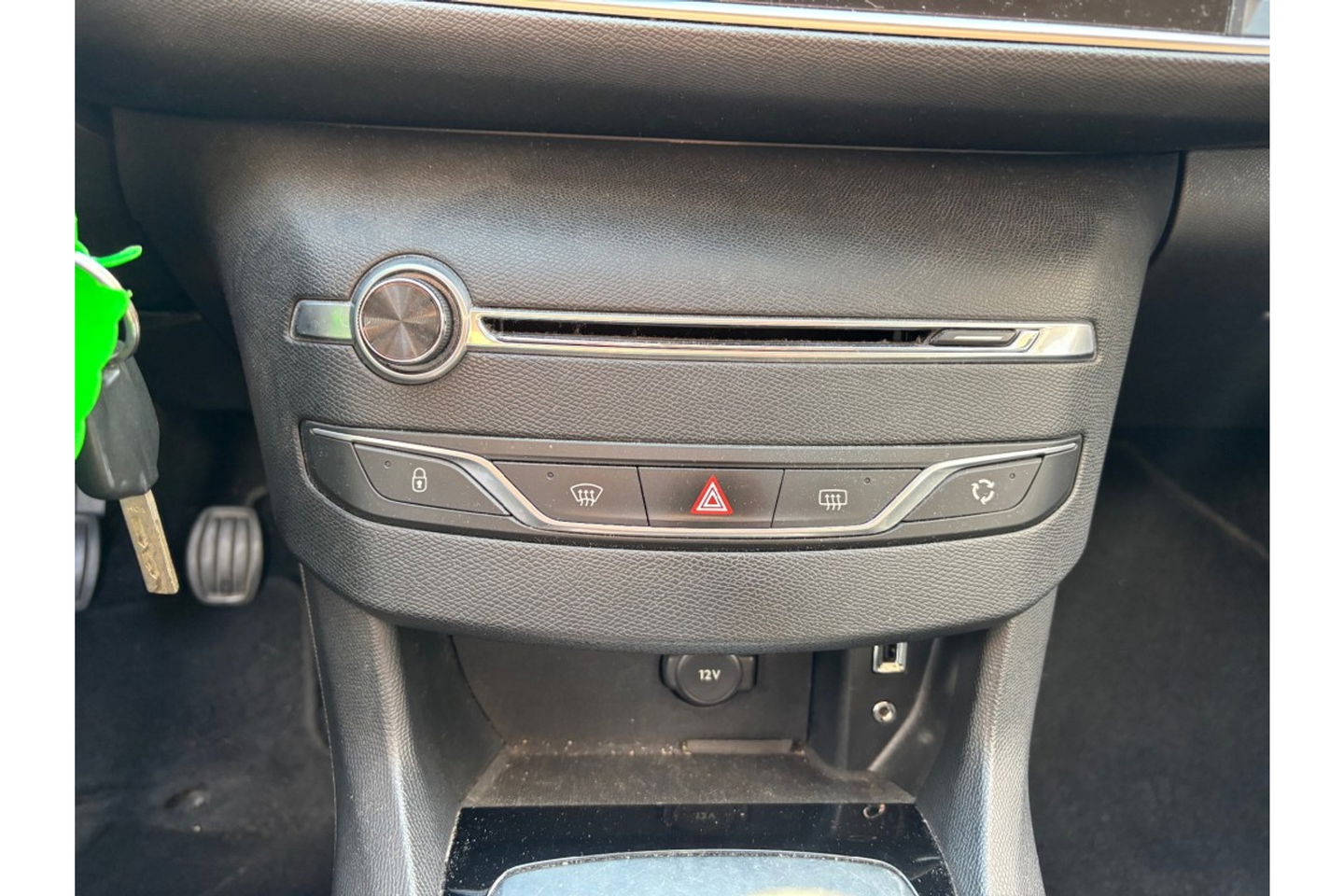 Peugeot 308 1.2 PURETECH STYLE 110 PK NAVI AIRCO/ECC PDC