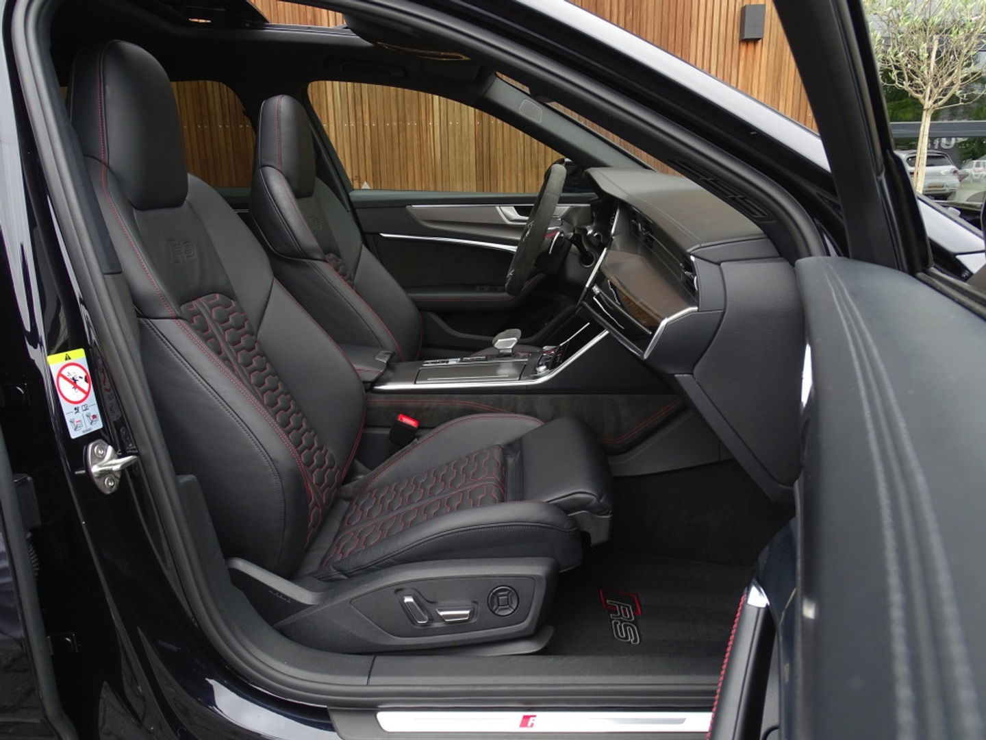 Audi RS6 RS6 V8T 601PK Quattro / Ceramic / B&O / carbon / Laser