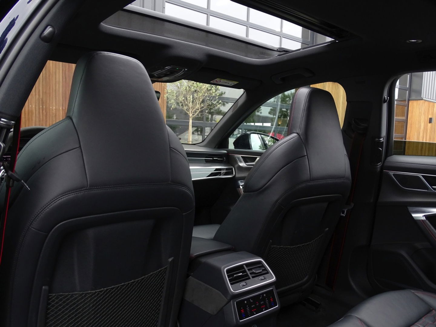 Audi RS6 RS6 V8T 601PK Quattro / Ceramic / B&O / carbon / Laser