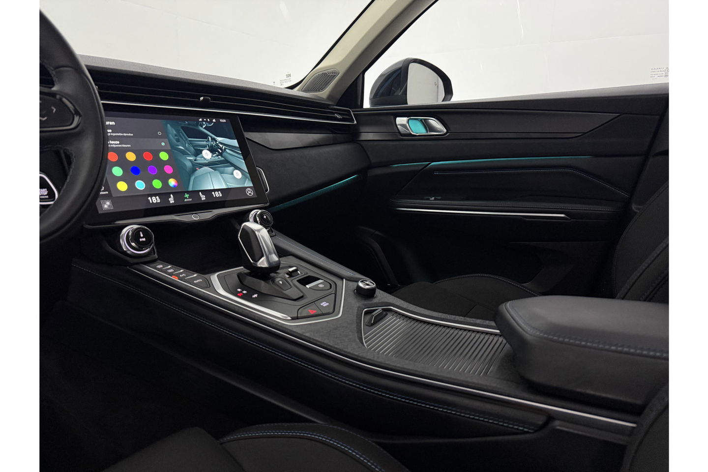 Lynk Co 01 1.5 262PK 360 Camera Memory Pano LED Sfeer ACC Virtual Carplay Clima Navi PDC 20"LMV