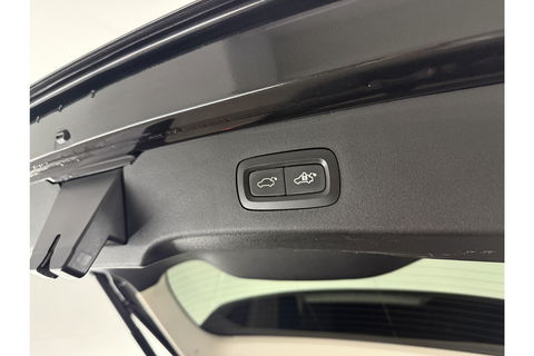 Lynk Co 01 1.5 262PK 360 Camera Memory Pano LED Sfeer ACC Virtual Carplay Clima Navi PDC 20"LMV
