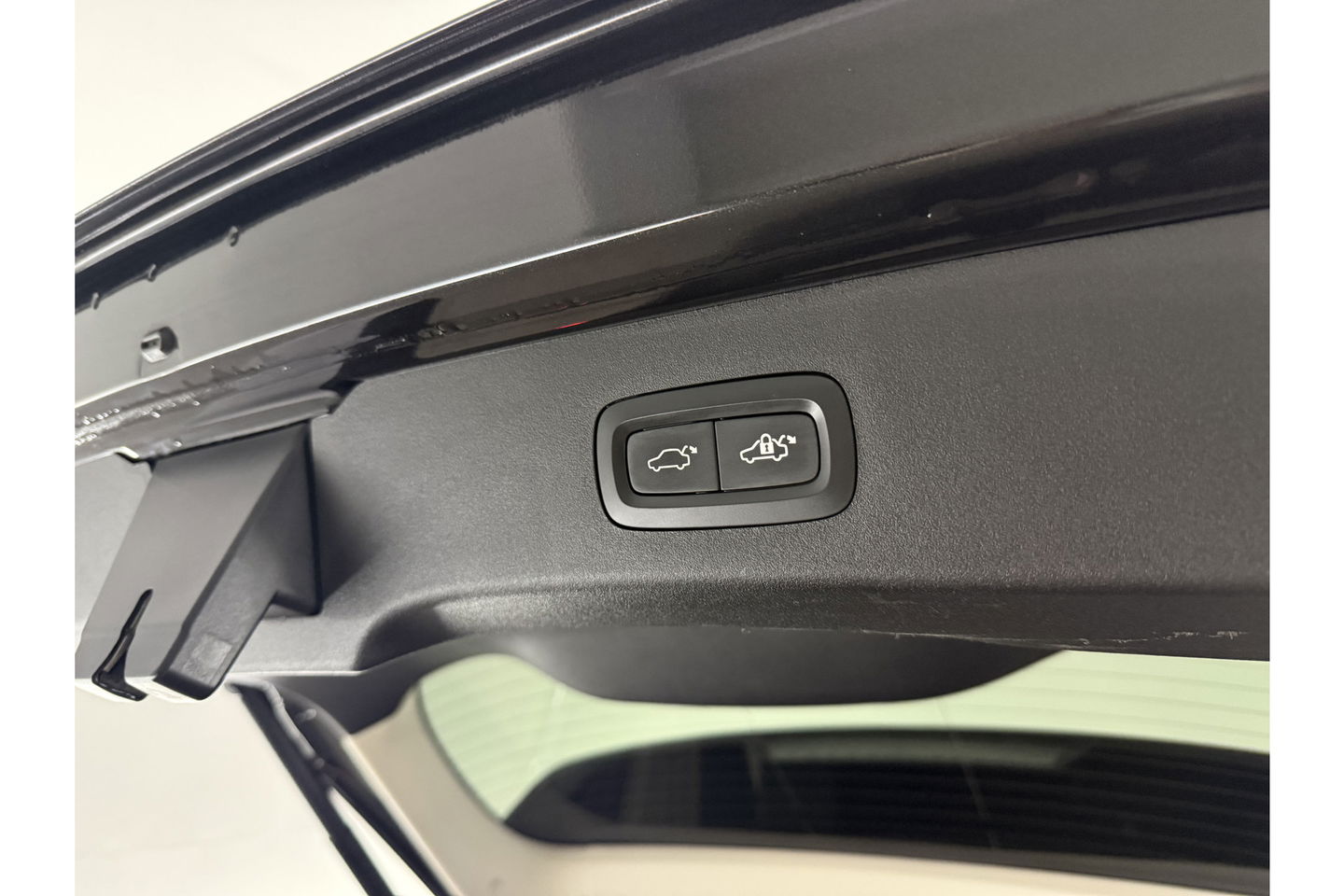 Lynk Co 01 1.5 262PK 360 Camera Memory Pano LED Sfeer ACC Virtual Carplay Clima Navi PDC 20"LMV