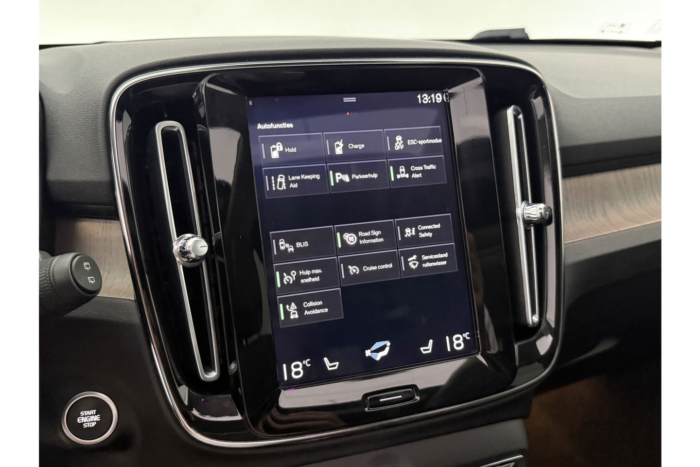 Volvo XC40 1.5 T5 Twin Engine Inscription 262PK Pano Sfeer LED Harman Kardon ACC Leder Clima Navi PDC 19"LMV