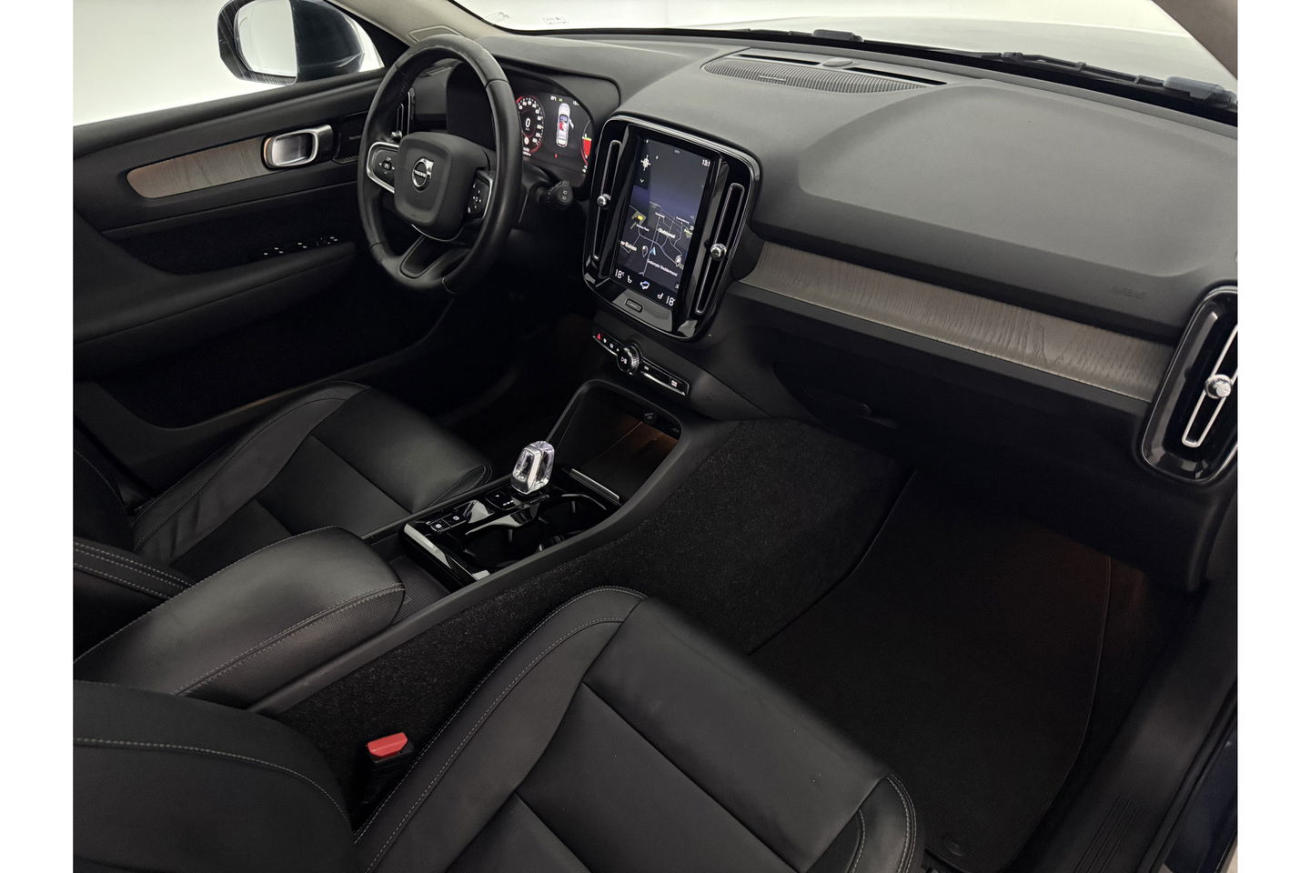 Volvo XC40 1.5 T5 Twin Engine Inscription 262PK Pano Sfeer LED Harman Kardon ACC Leder Clima Navi PDC 19"LMV