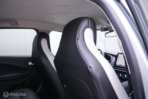 Renault ZOE R135 Intens 52 kWh | winterpack | nl auto | 1e eigenaar | rijklaar |