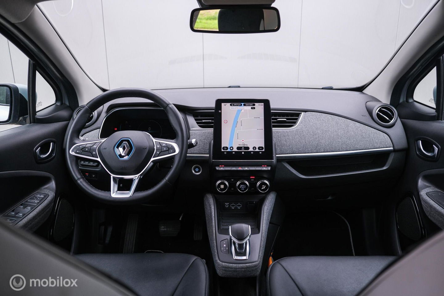 Renault ZOE R135 Intens 52 kWh | winterpack | nl auto | 1e eigenaar | rijklaar |