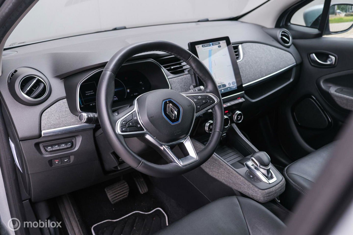 Renault ZOE R135 Intens 52 kWh | winterpack | nl auto | 1e eigenaar | rijklaar |
