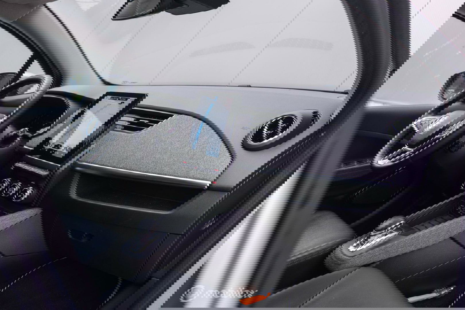 Renault ZOE R135 Intens 52 kWh | winterpack | nl auto | 1e eigenaar | rijklaar |