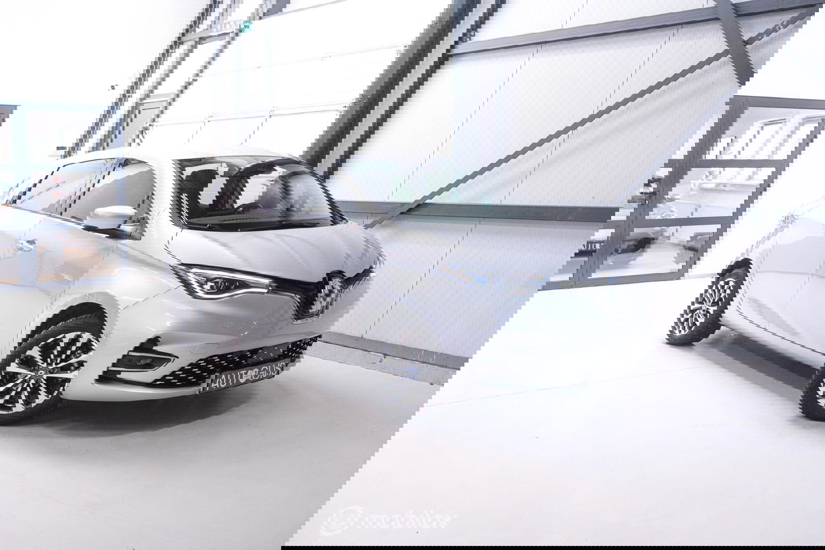Renault ZOE R135 Intens 52 kWh | winterpack | nl auto | 1e eigenaar | rijklaar |