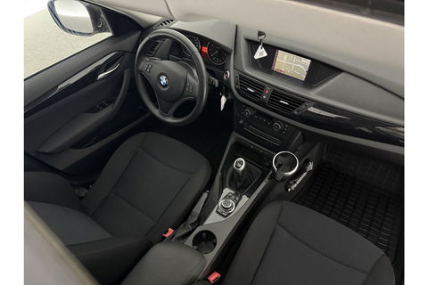 BMW X1 sDrive20i | APK tot 05-2026 | Pano Clima Cruise Trekhaak Navigatie PDC 17"LMV