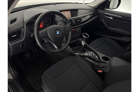 BMW X1 sDrive20i | APK tot 05-2026 | Pano Clima Cruise Trekhaak Navigatie PDC 17"LMV