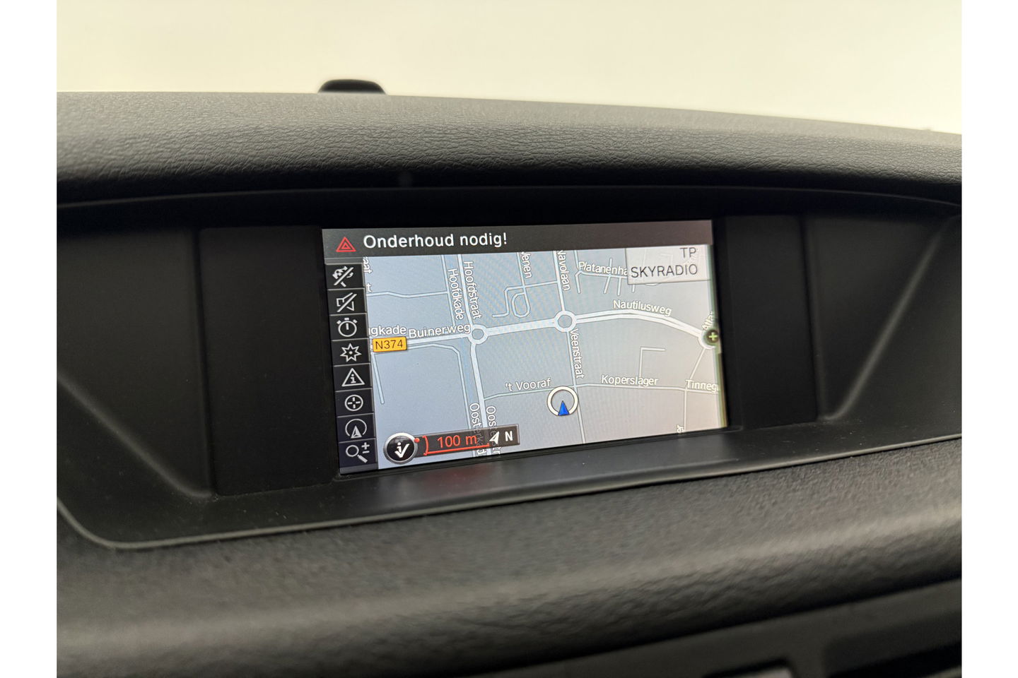 BMW X1 sDrive20i | APK tot 05-2026 | Pano Clima Cruise Trekhaak Navigatie PDC 17"LMV