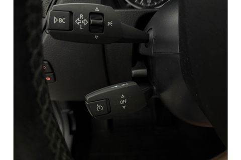 BMW X1 sDrive20i | APK tot 05-2026 | Pano Clima Cruise Trekhaak Navigatie PDC 17"LMV