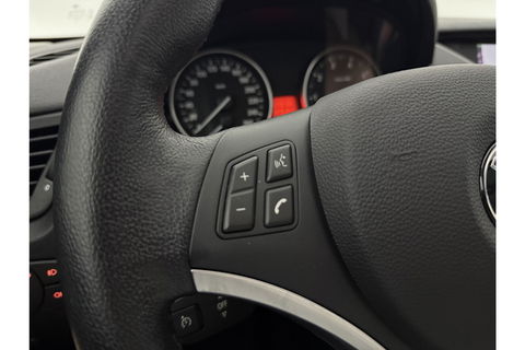 BMW X1 sDrive20i | APK tot 05-2026 | Pano Clima Cruise Trekhaak Navigatie PDC 17"LMV