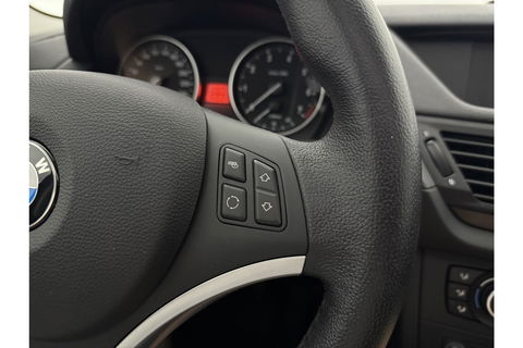 BMW X1 sDrive20i | APK tot 05-2026 | Pano Clima Cruise Trekhaak Navigatie PDC 17"LMV