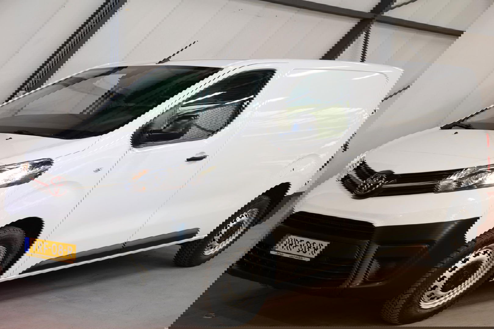 Toyota ProAce Worker 2.0 D-4D 145PK L2H1 LANG EURO 6